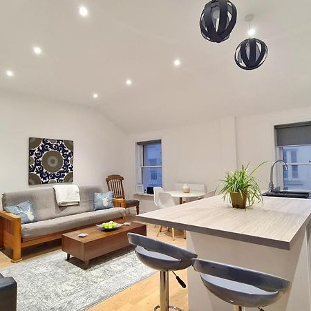 Modern & Central, Perfect Beach Getaway- 2Min Walk Brighton Exterior photo