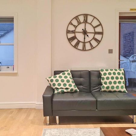 Modern & Central, Perfect Beach Getaway- 2Min Walk Brighton Exterior photo